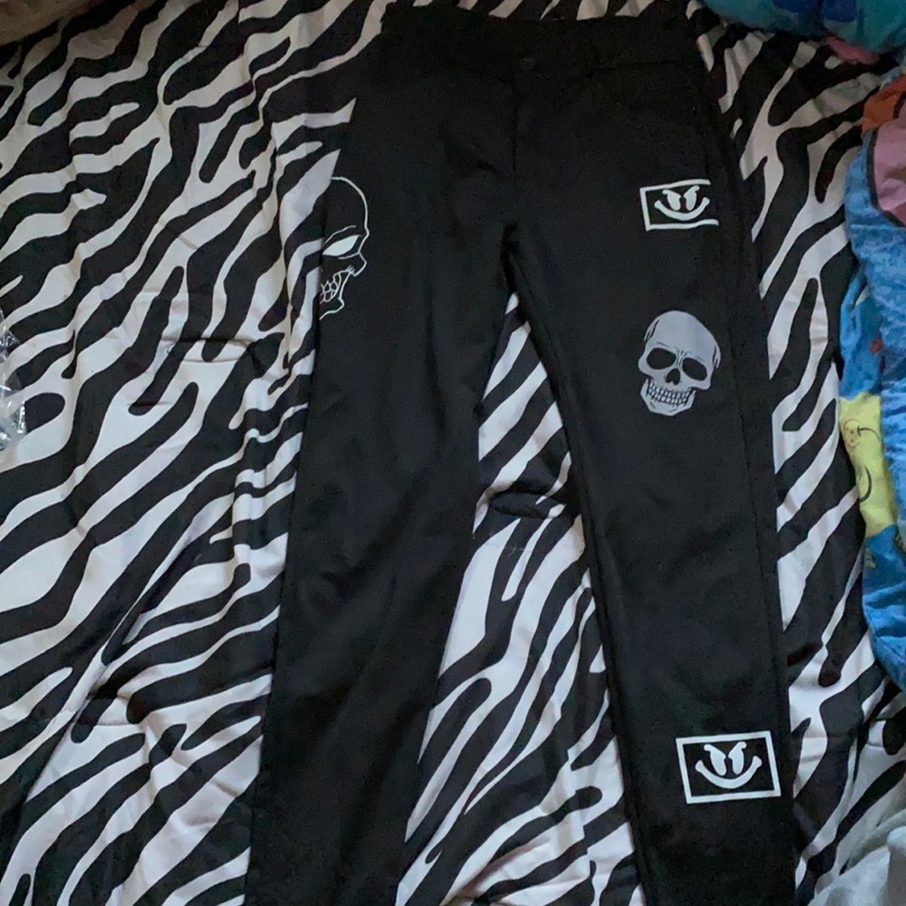Black Skull Slim Sweatpants